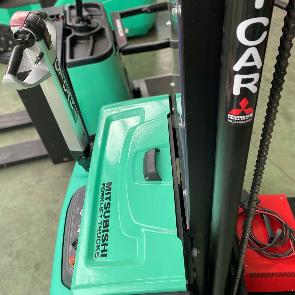 Usato Mitsubishi SBP16N2 Stoccatore Elettrico 1,6 t