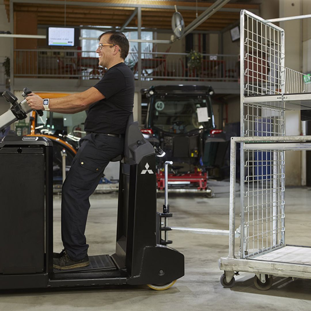 Trainatore mitsubishi VANTIA TBR30-50N2