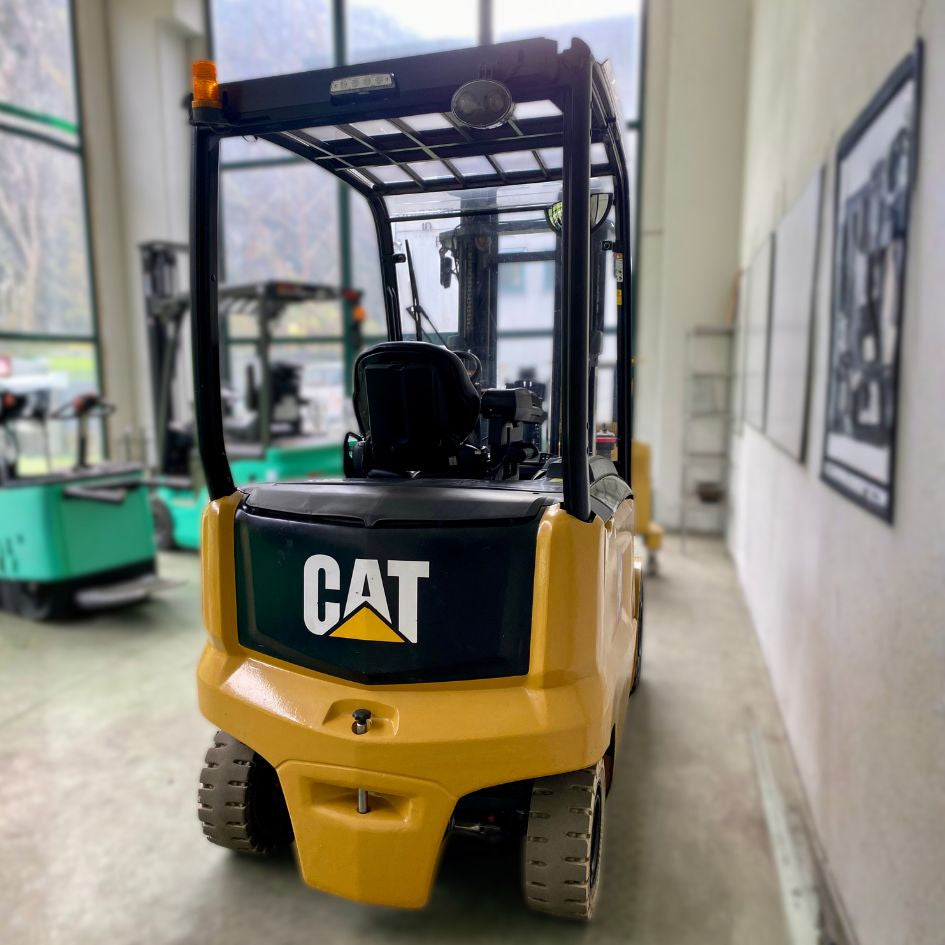 vendesi Carrello Elevatore Caterpillar - Usato