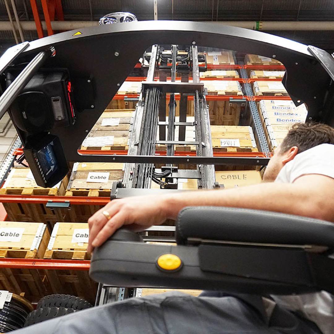 CARRELLO ELEVATORE RETRATTILE A 4 VIE SENSIA EX RBM20-25N3